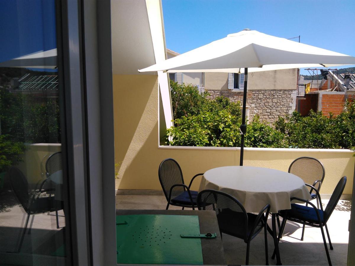 Hotel Lemon House Vis Exteriér fotografie