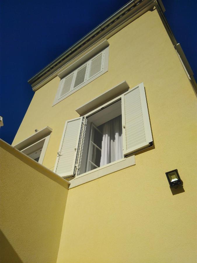 Hotel Lemon House Vis Exteriér fotografie